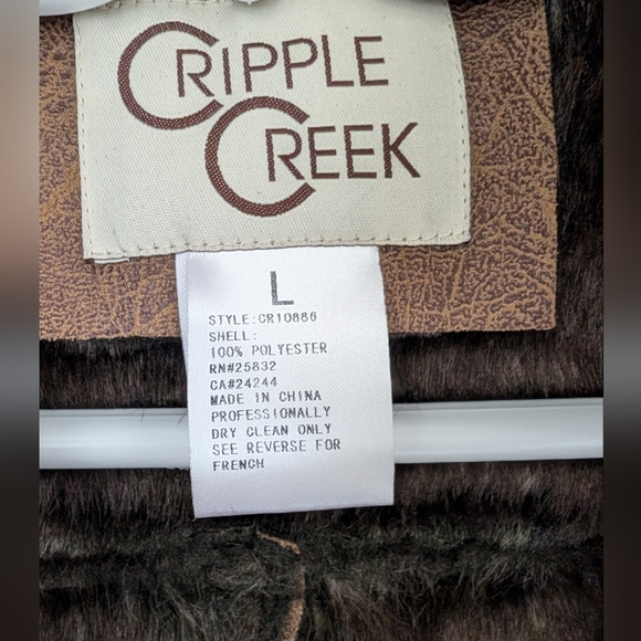 Cripple Creek faux fur vest - Picture 3 of 7